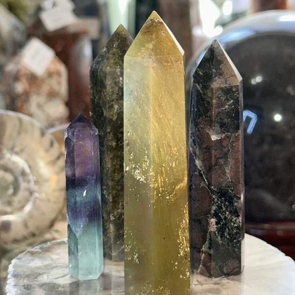 Green Opal, Rainbow Fluorite, Labradorite and Fireworks Crystal Points! - Picture 6 of 7